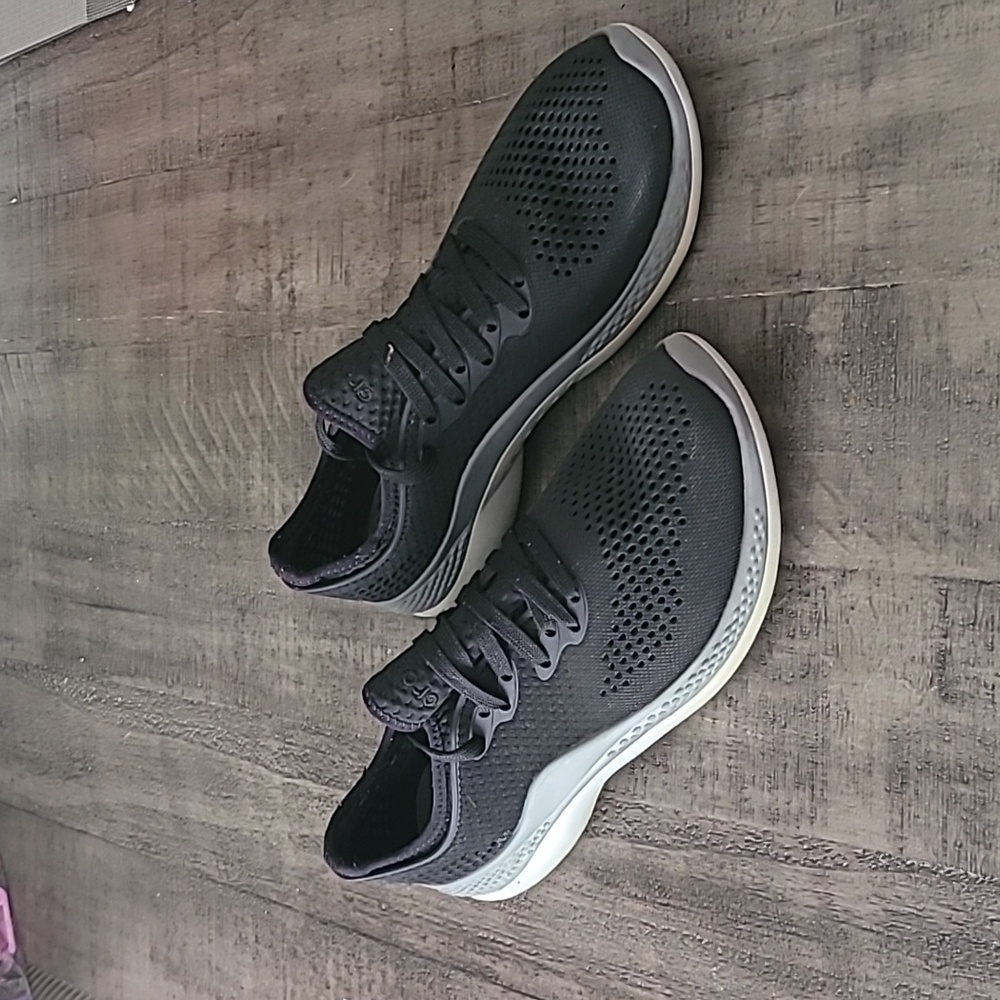 Crocs LiteRide Sneakers Size 9 Women's Black